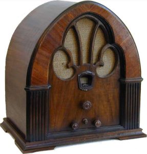 Philco90_old_radio